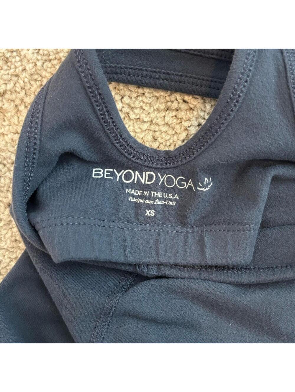 Beyond Yoga Under Lock & Keyhole Tank Top XS Navy Built in Shelf Bra Crisscross - Picture 4 of 7